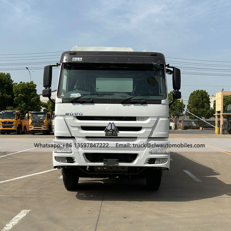 HOWO 8*4 New 44000L Bulk Feed Trucks For Sale
