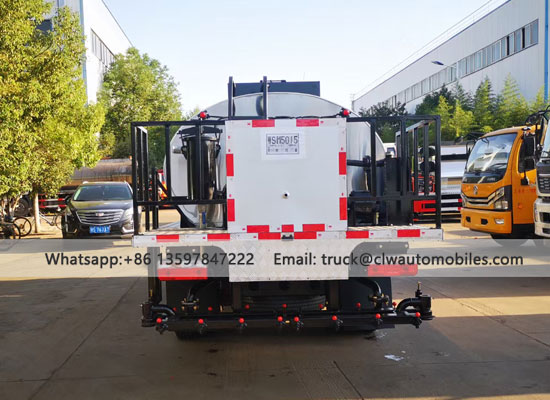 Asphalt Distributor Truck