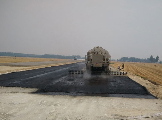 Asphalt Distributor Truck