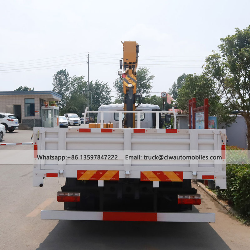 DFAC 4Tons Truck Mounted Crane | XCMG Straight Arm Crane For Sale
