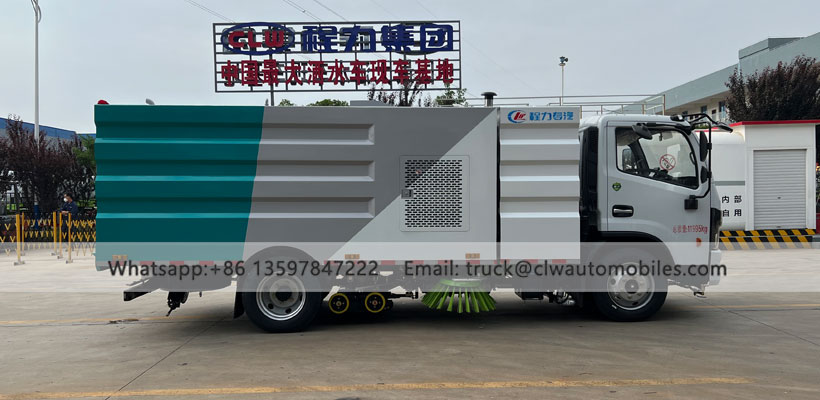 Cleaning And Sweeper Truck