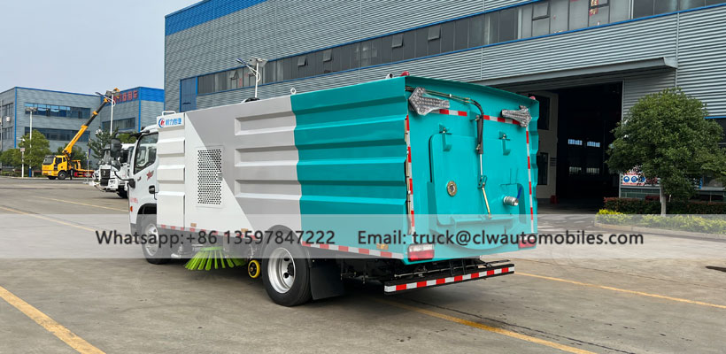 Road Sweeping Truck