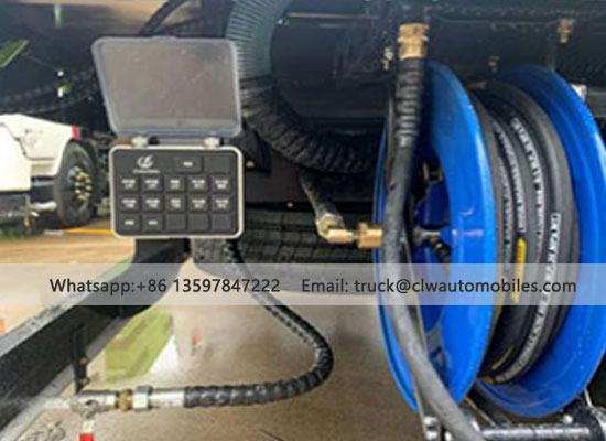 Cleaning And Sweeper Truck