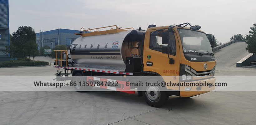 Asphalt distributor truck