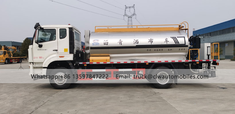 Asphalt Distributor Truck