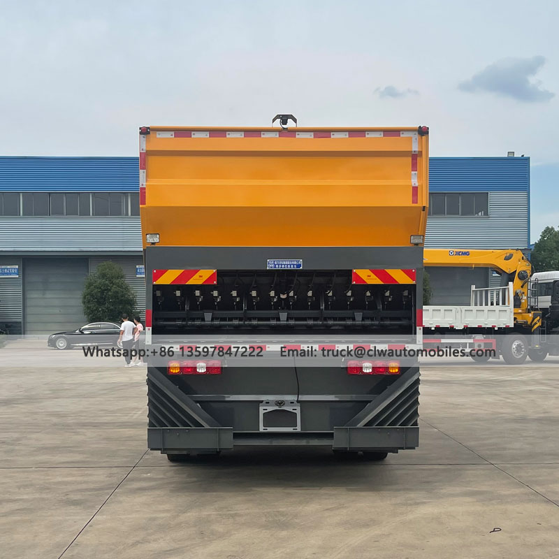 SHACMAN 6000L Asphalt Tank 8000L Stone Tank Synchronous Chip Seal Truck