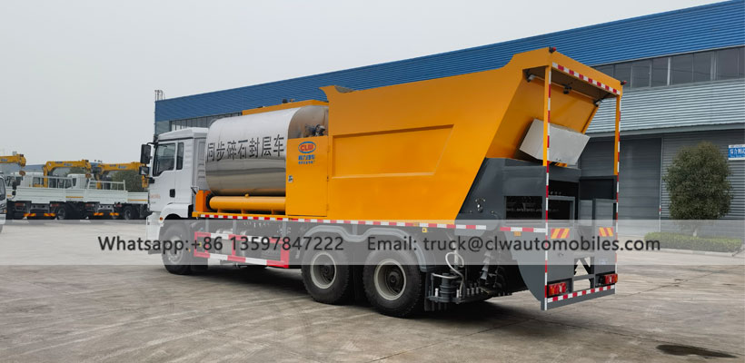 SHACMAN Synchronous chip seal Vehicle