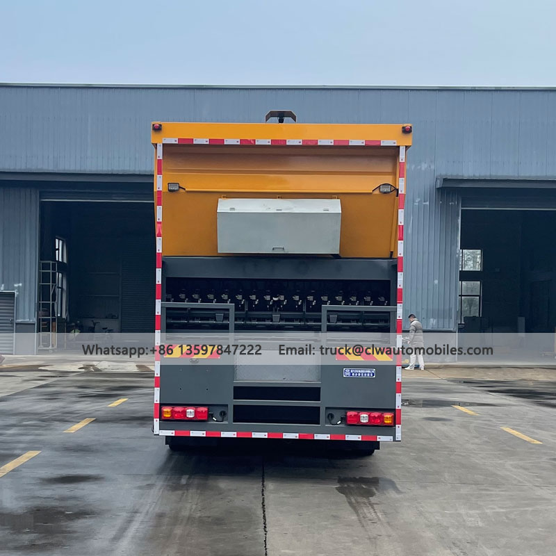 SHACMAN 12000L Asphalt Tank 14000L Stone Tank Synchronous Chip Seal Truck