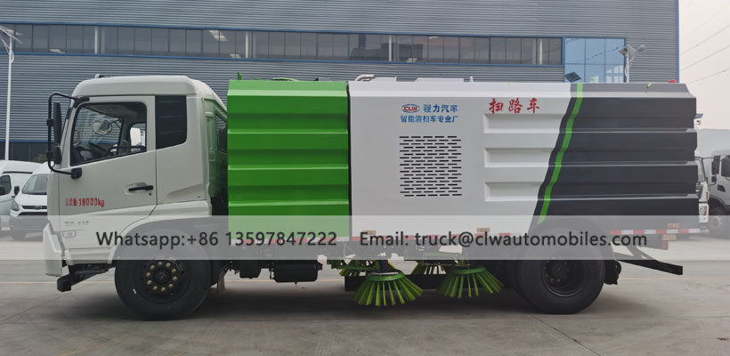 Street Sweeper Vehicle