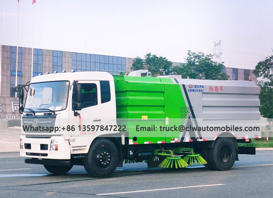 Small Street Sweeper Vehicle