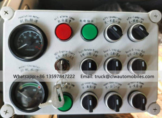 Small Road Sweeper Truck