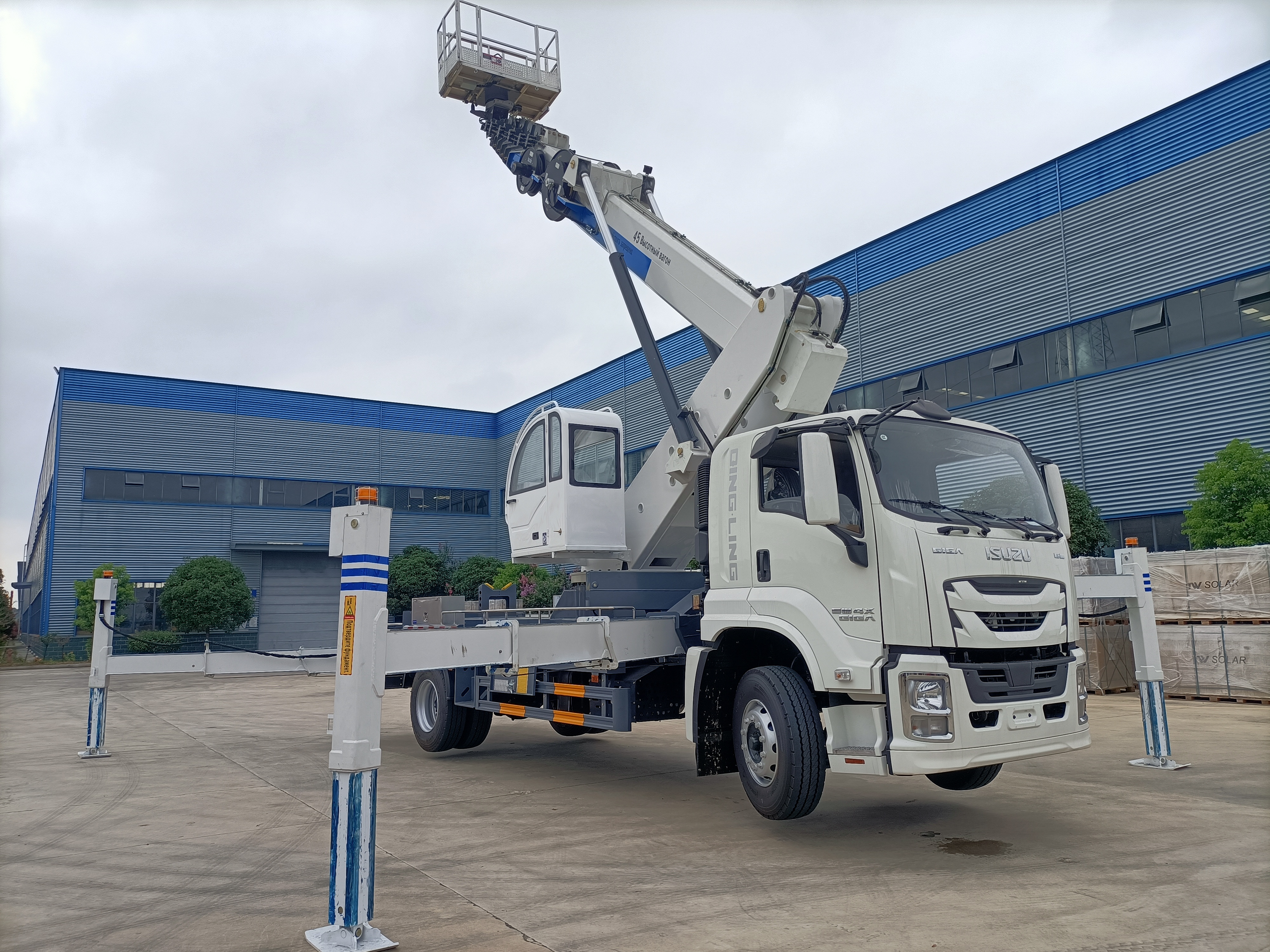 Daily maintenance precautions for sky lift truck