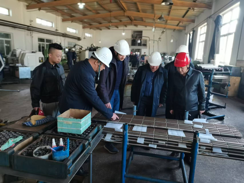 Russian Customers Visit the Factory