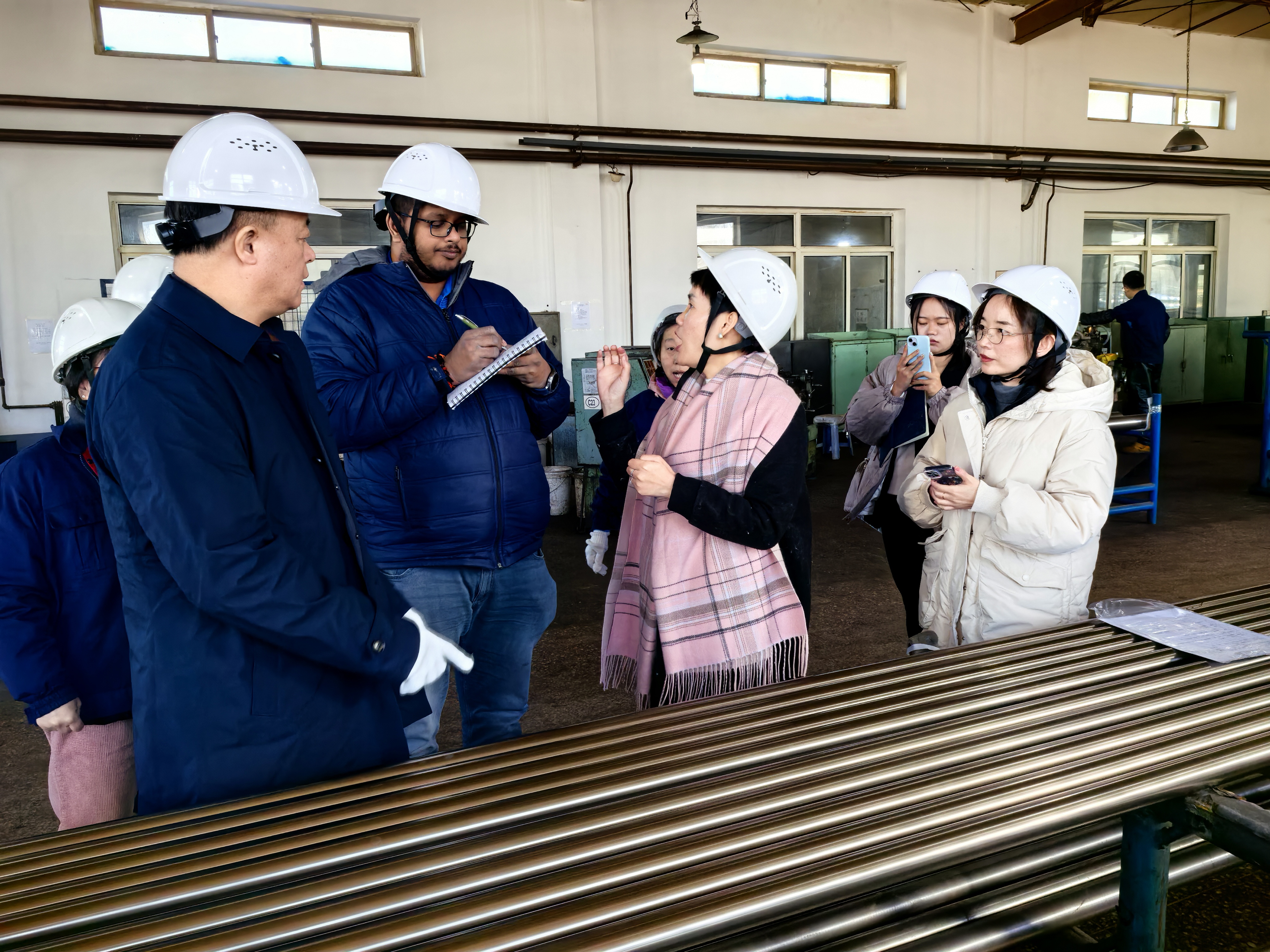 Indian Customers Visited Our Factory for a Visit