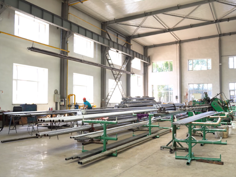 How Do Pumpjacks Pump Crude Oil from Deep Underground to the Surface?