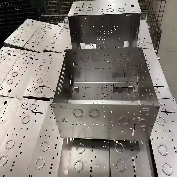 Kundenspezifischer CNC-Blechbearbeitungsservice Blechteile aus Kohlenstoffstahl