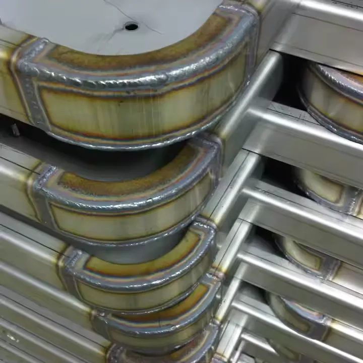 China Metallverarbeitung Hersteller Lasergeschnittenes Biegeschweißen Verarbeitung Kundenspezifischer Edelstahlrahmen für die Industrie