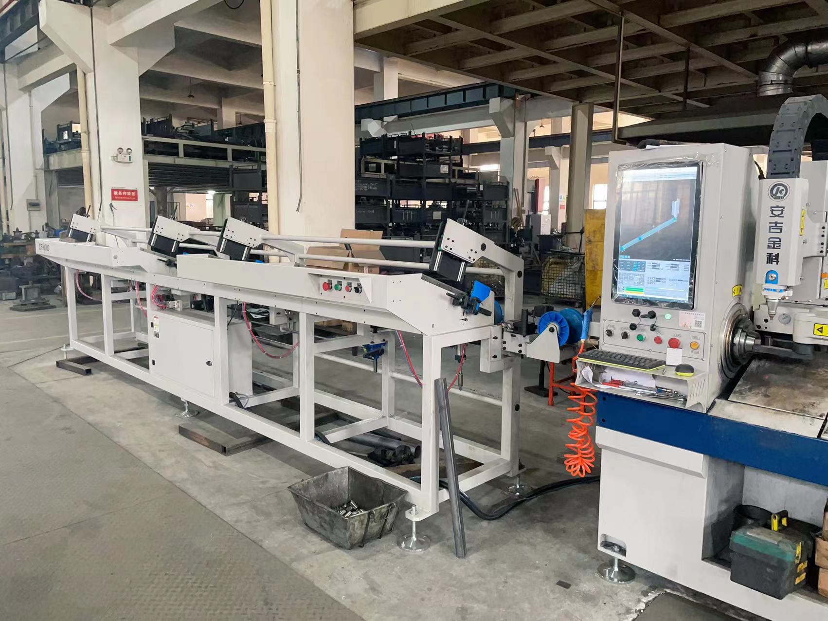 خدمة قطع الأنابيب بالليزر