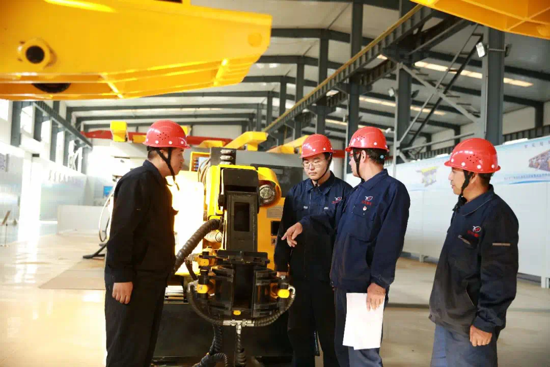 Motor rack explosion proof locomotive