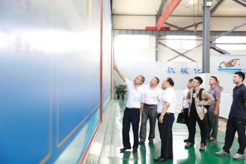 Pan Yishan, academician of the CAE Member, visited Xinfeng Group for investigation and guidance