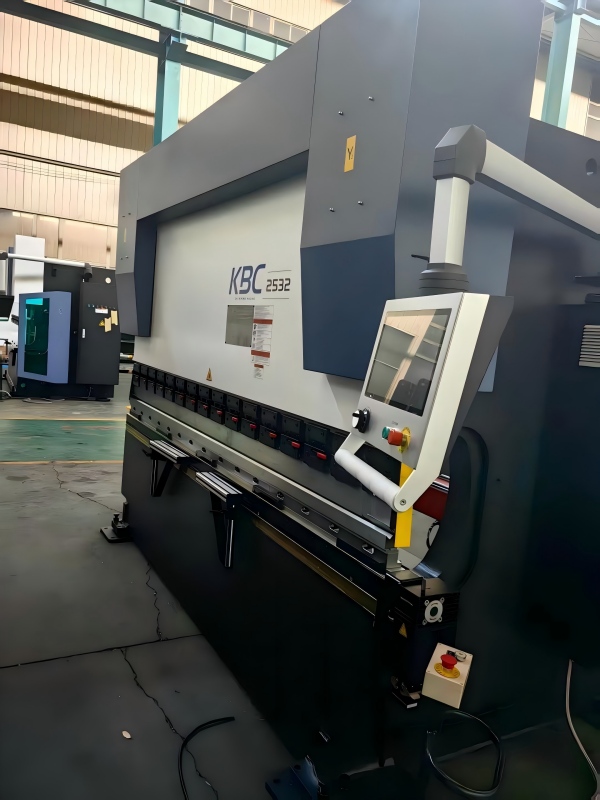 CNC bending machine