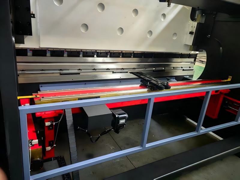 CNC bending machine