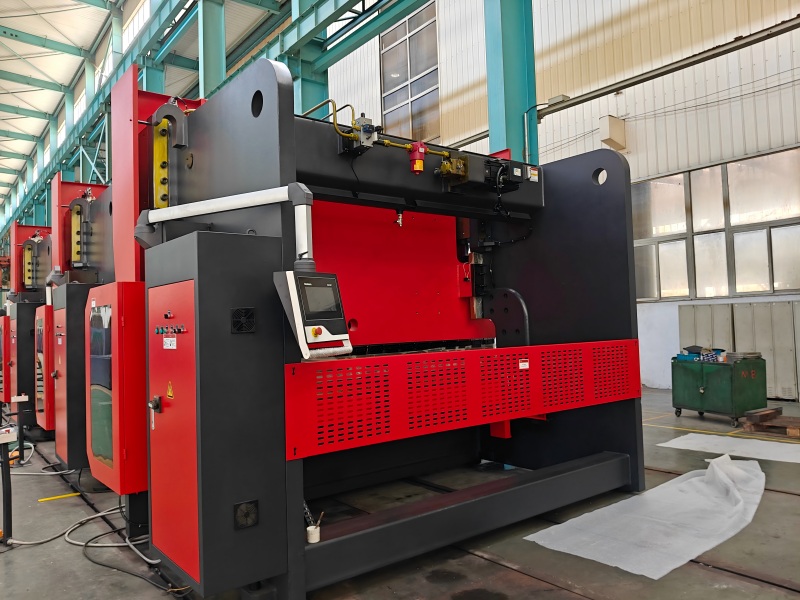 Oil-electric hybrid servo press brake