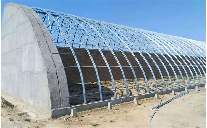 year round solar greenhouse