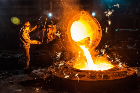 Technologies clés du procédé de coulée de l'acier : analyse de la température, de la vitesse et des points de fonctionnement
