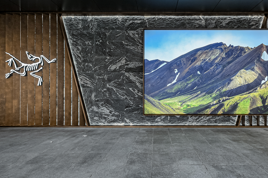 outdoor advertising screen