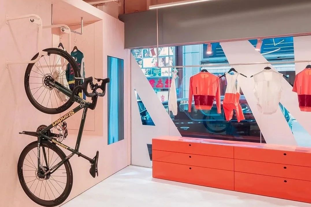 electronic screens electronic screens