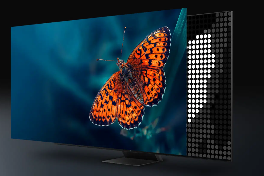 Mall advertising screens