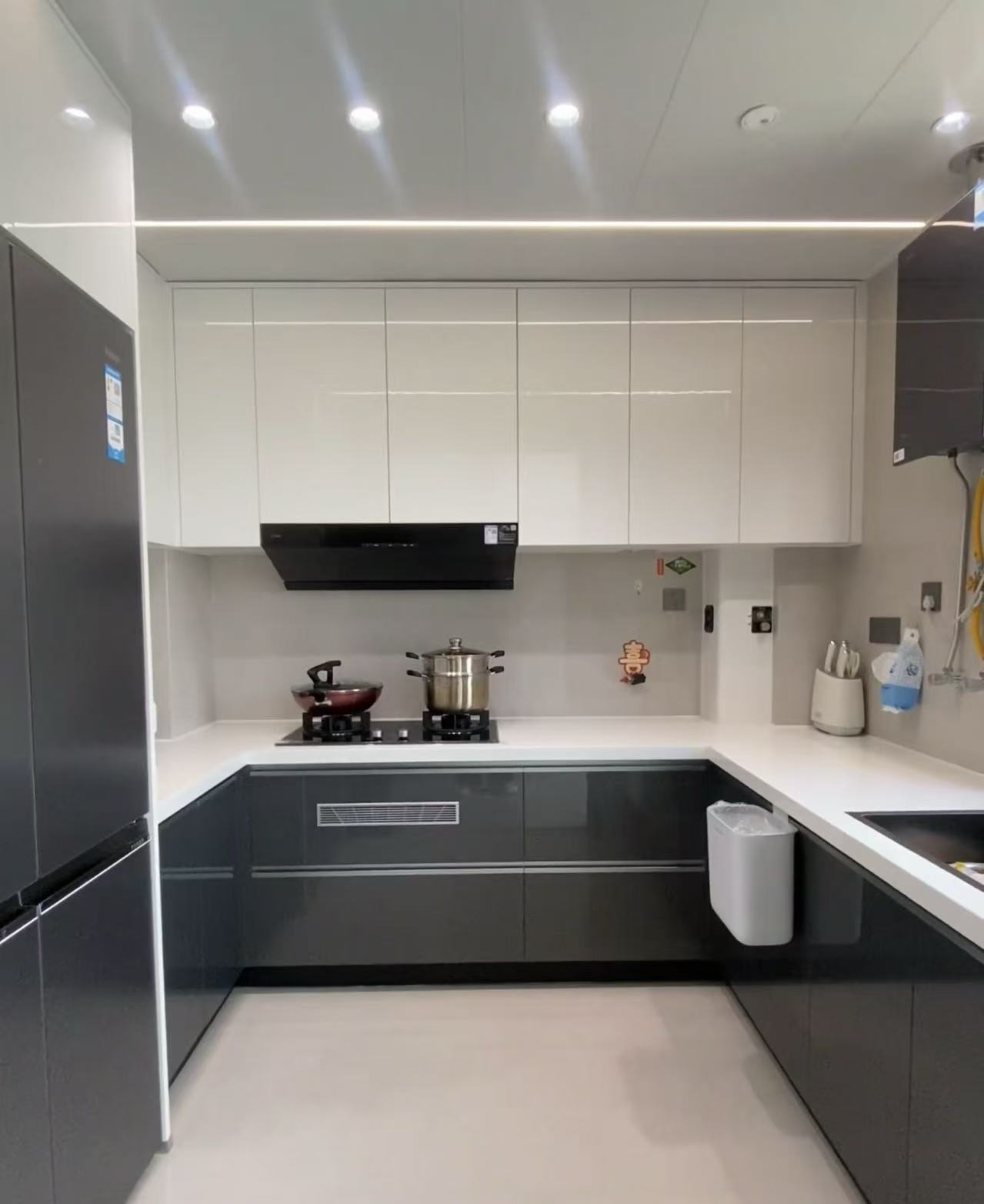 High gloss silver PET decorative film