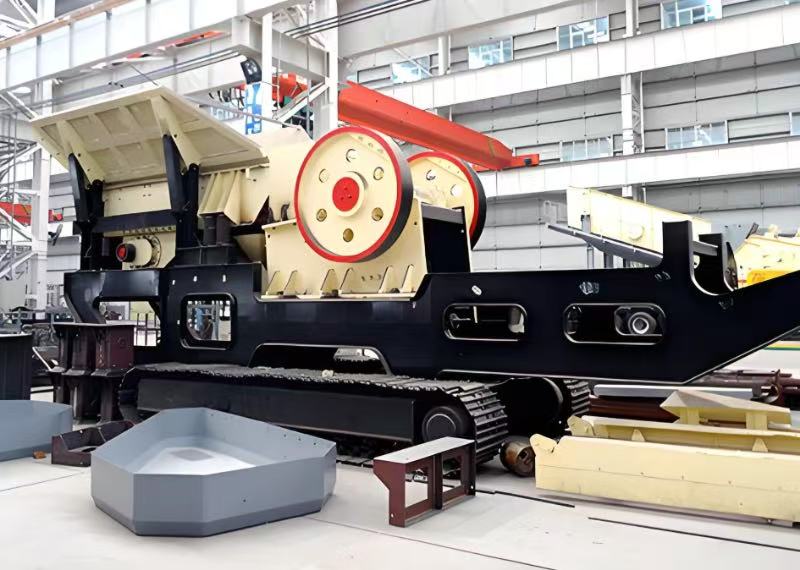 Qingzhou Liding Machinery's crushing and sand making equipment was successfully shipped to Kenya, Africa, to help local infrastructure construction