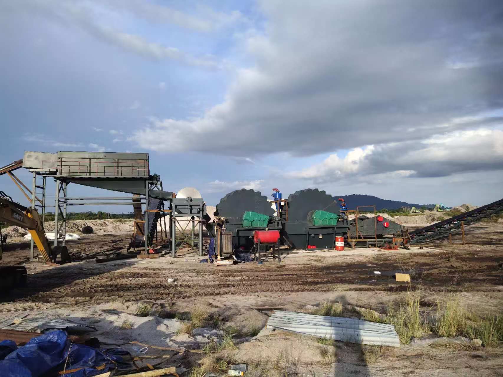 Leading Machinery Exported Quartz Sand Washing Equipment Project in Indonesia