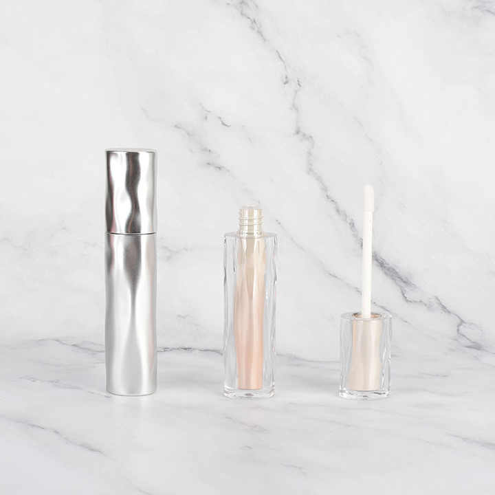 Lip Color Bottle Wavy Surface Round Lipstick With Hot Stamping Lip Color Bottle Wavy Surface Round Lipstick With Hot Stamping