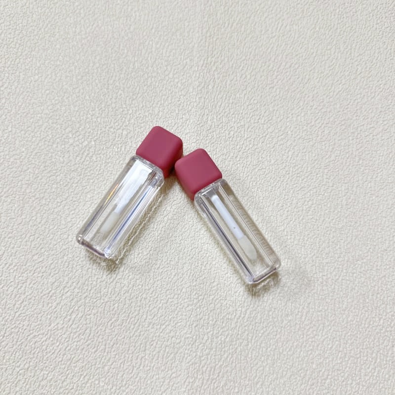 Aochuang Pack Square Lip Gloss Tube – Custom Plastic Lip Oil Container | Lipgloss Packaging Manufacturer & Supplier China