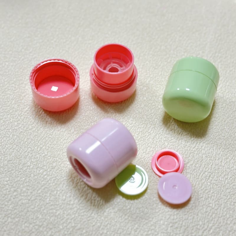 Plastic Empty Blush Stick Tube Round Twist-Up Cosmetic Stick Container for Blush, Contour, Highlighter & Balm