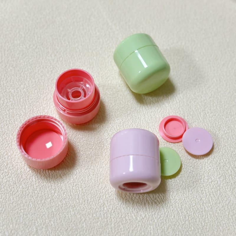 Plastic Empty Blush Stick Tube Round Twist-Up Cosmetic Stick Container for Blush, Contour, Highlighter & Balm