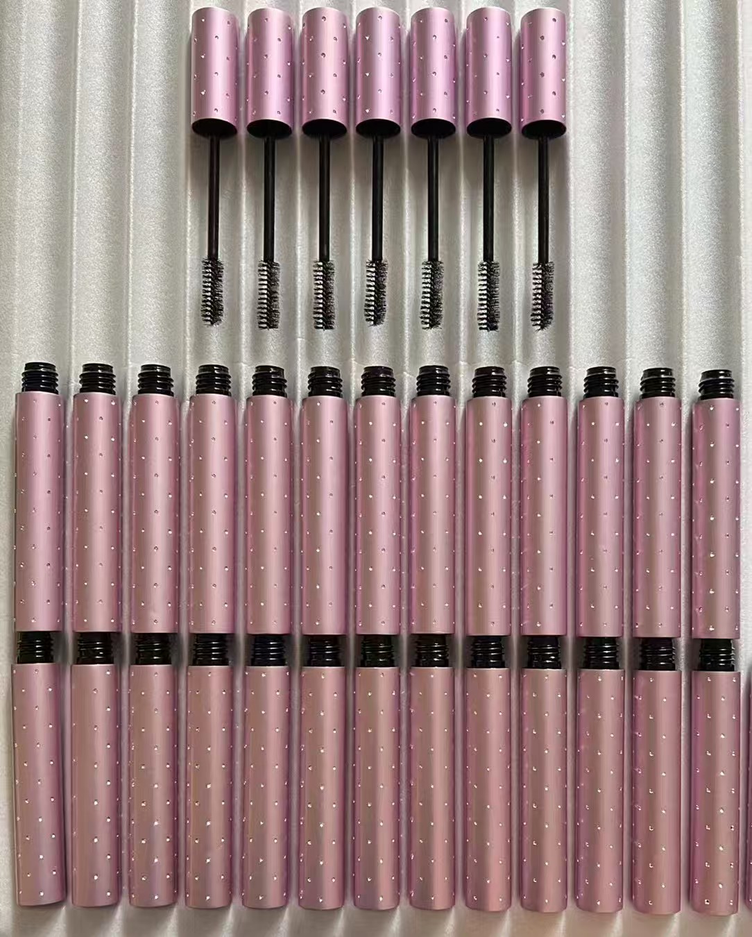 Metal lip gloss containers