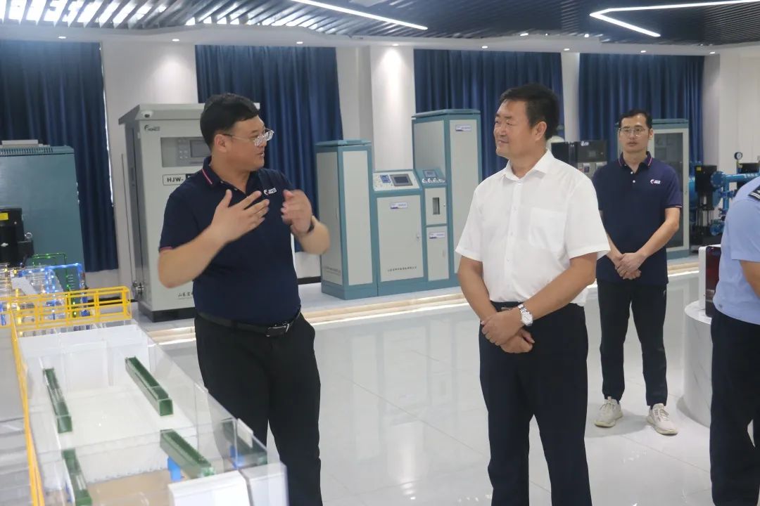  member of the Party Working Committee of Weifang Binhai District
