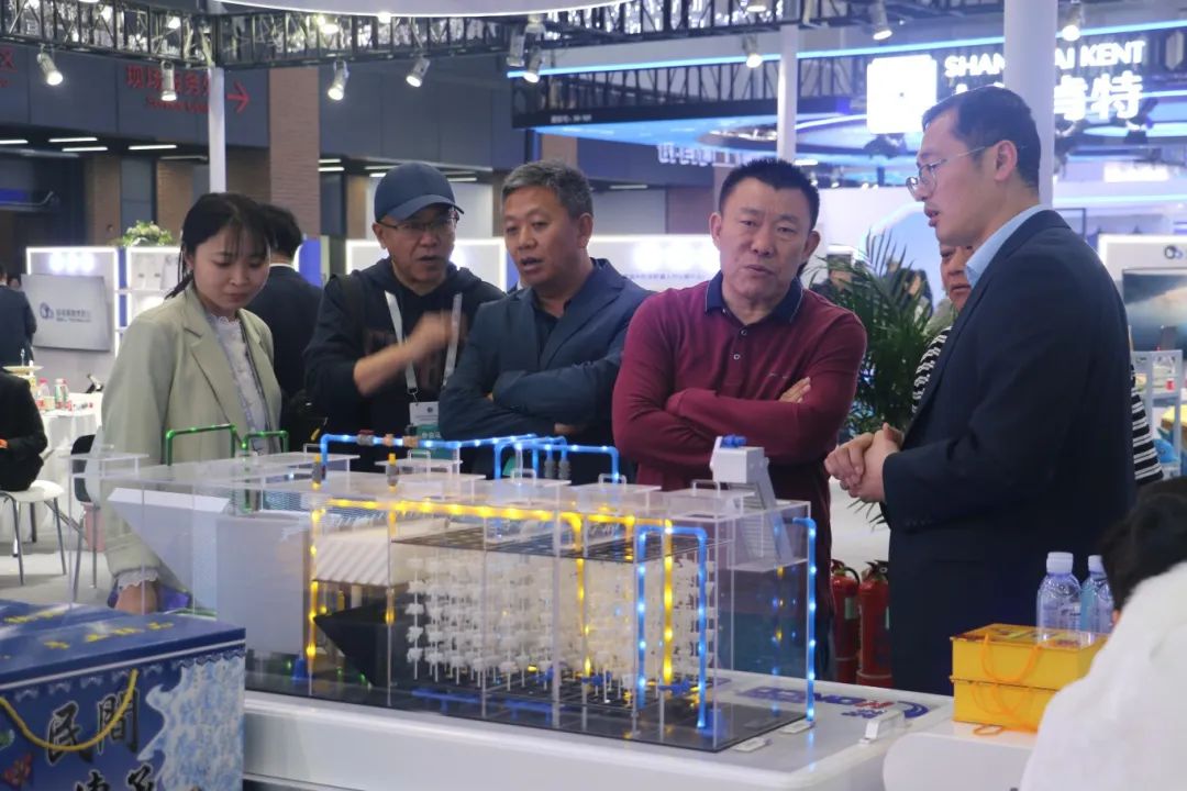 The 2024 China Water Association Annual Meeting and New Technologacked with people!