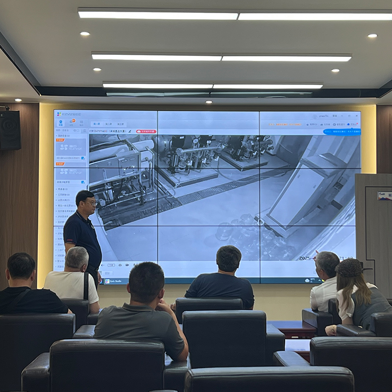 Water Purifier in Operation: Watch Impurities 