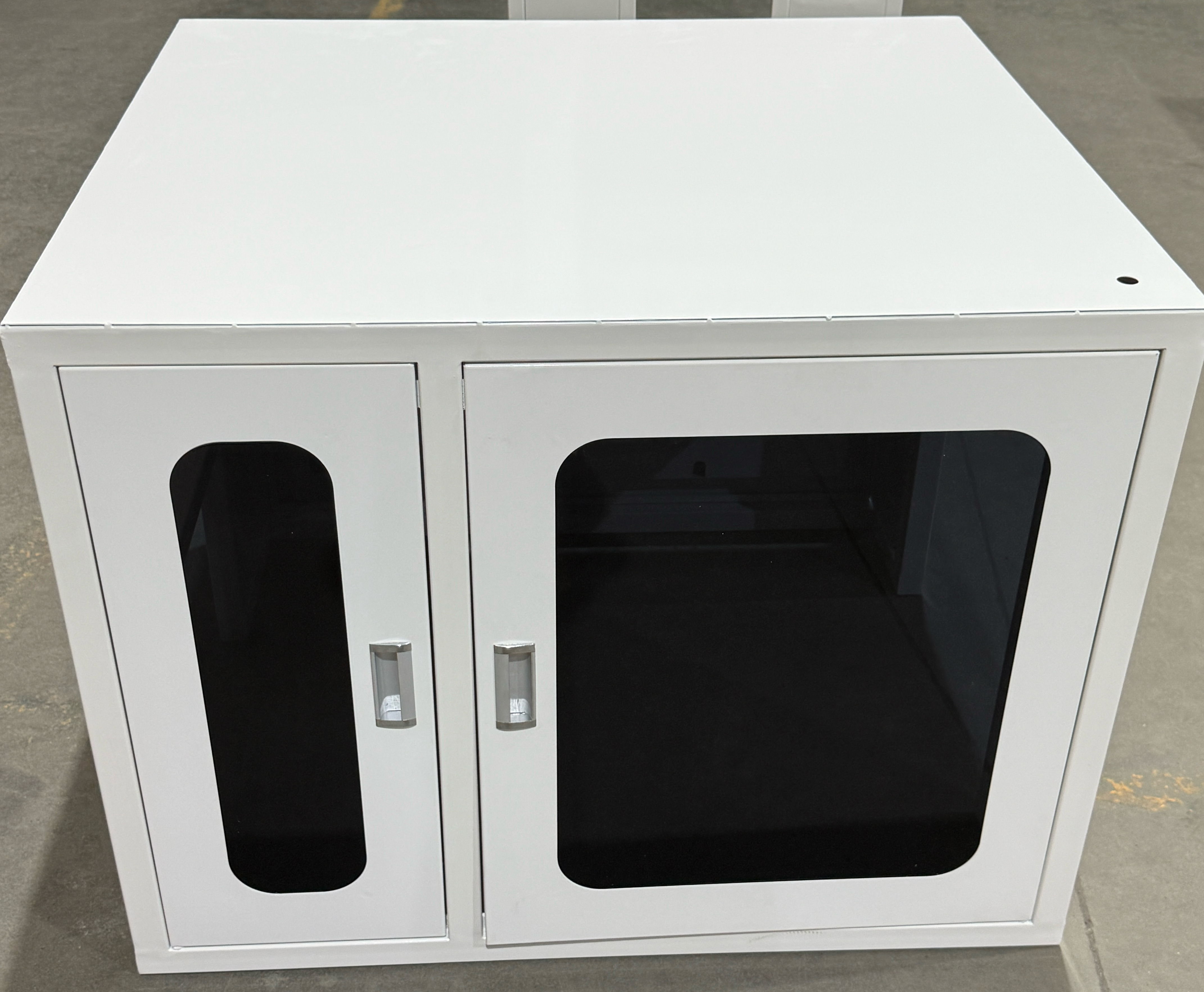 Witnessing Strength - 5,000 Customized Iron Cabinets Begin Production Smoothly