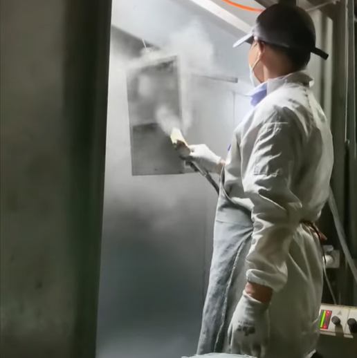 Spraying Process: Giving Products a Perfect Finish