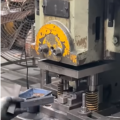 Free design & production of all types of display stands, shelves, display cases, and bookshelves