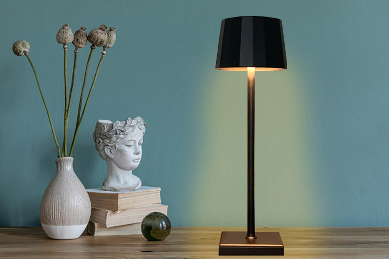 portable table lamp