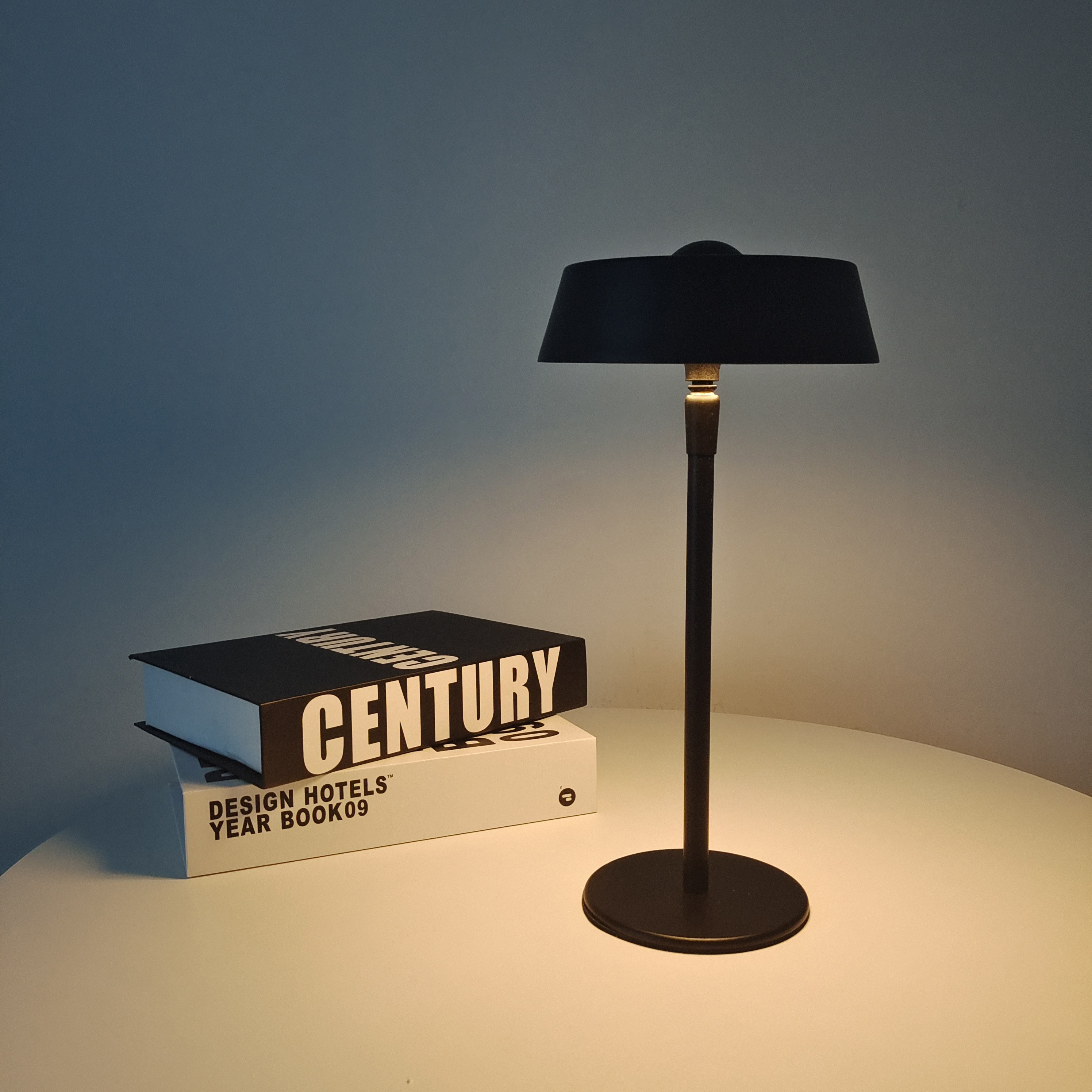 Lift-type Desk Lamp With Rechargeable Lithium Battery
