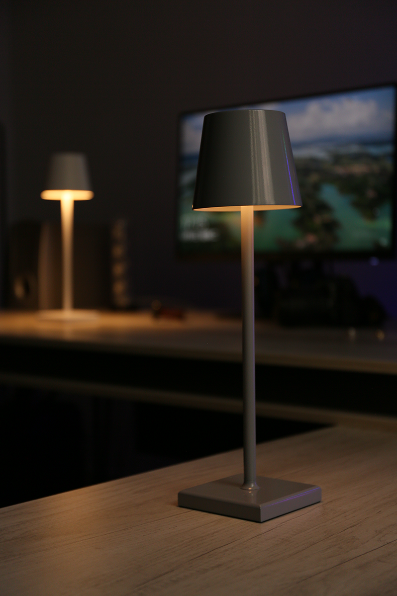 modern style table lamp
