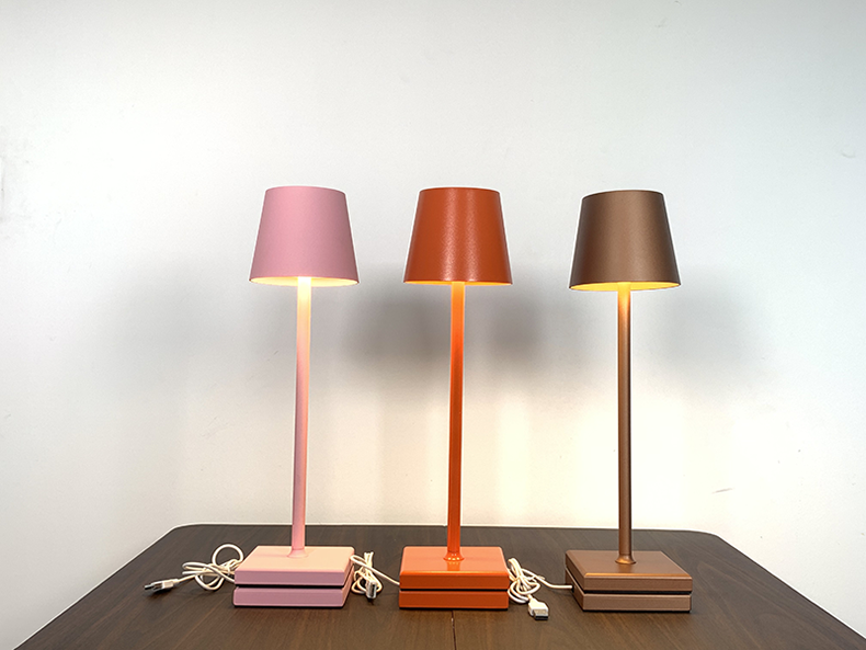 modern style table lamp